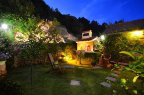Artsy Apartment, Klis
